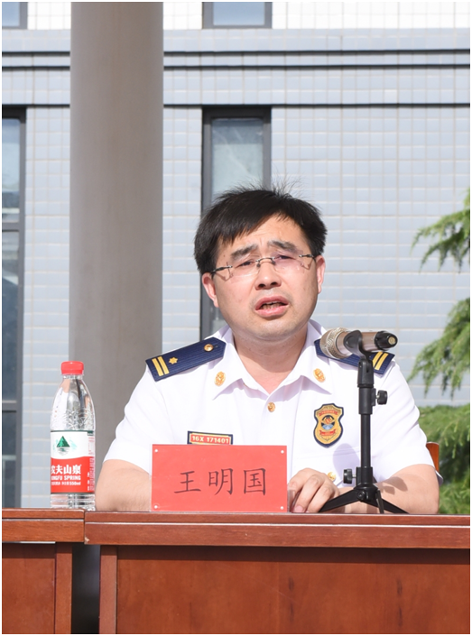 河南省工业科技学校 举行消防安全培训及疏散逃生演练活动(图3)
